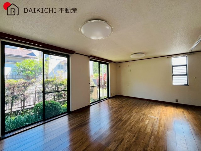 【居間・リビング】 | 日高市中鹿山　中古戸建