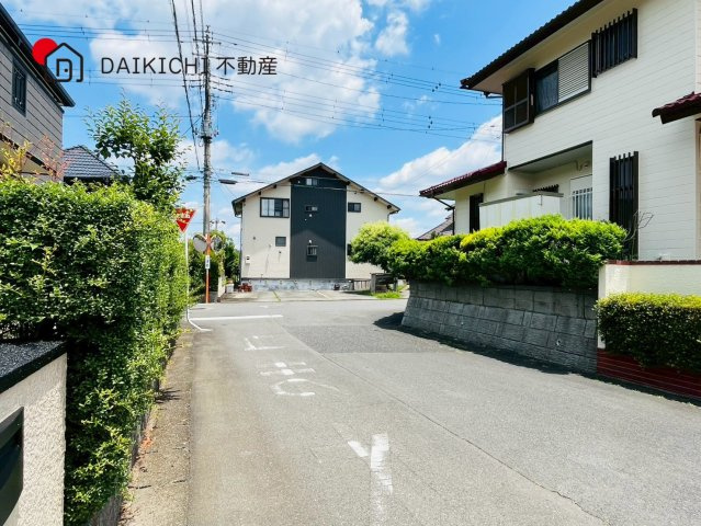 【前面道路含む現地写真】 | 日高市武蔵台3丁目　中古戸建