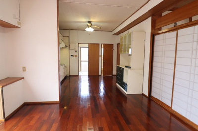 【居間・リビング】 | 豊見城市根差部　戸建