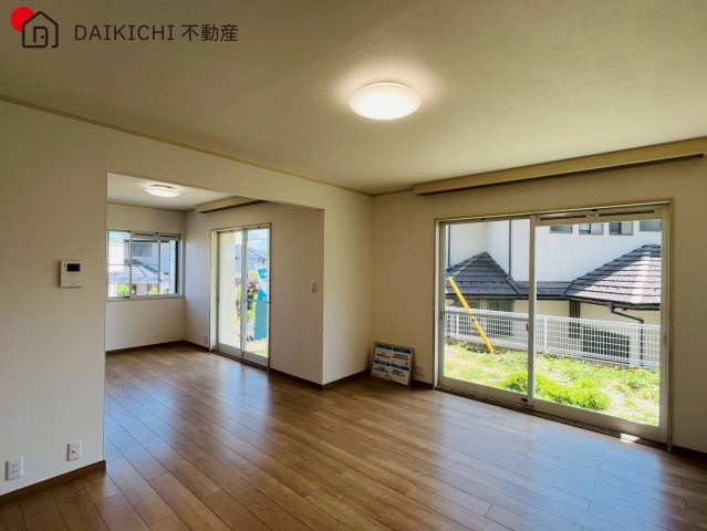 【居間・リビング】 | 日高市横手2丁目　中古戸建