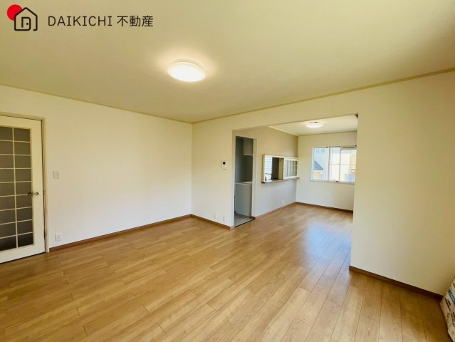 【居間・リビング】 | 日高市横手2丁目　中古戸建