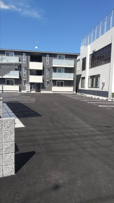 セレーノ別宮の駐車場