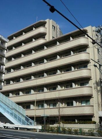 クレアシオン目白通りの外観