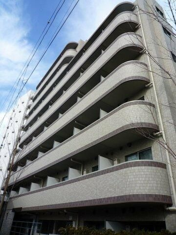 クレアシオン目白通りの外観
