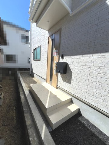 【玄関】 | 福岡市東区塩浜1丁目第6　3号棟（全3棟）【仲介手数料無料・0円】 | 現地写真。