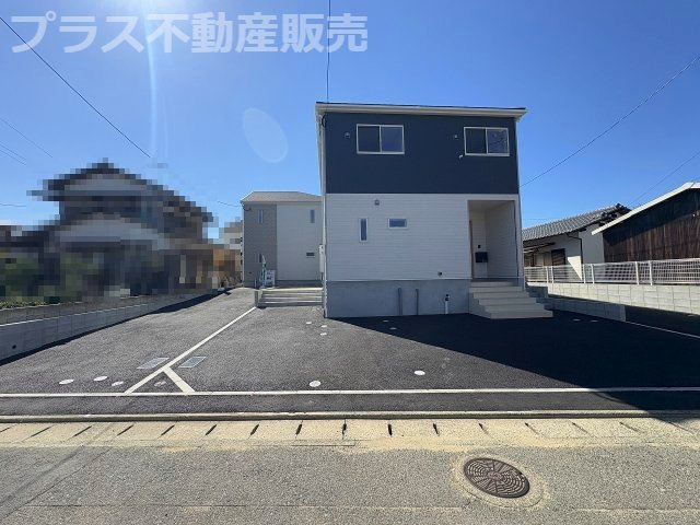 【外観】 | 福岡市東区塩浜1丁目第6　3号棟（全3棟）【仲介手数料無料・0円】 | 現地写真。プラス不動産販売なら、現場の全ての棟をまとめてご見学頂けます。