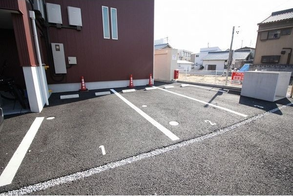 アモール枇杷島の駐車場