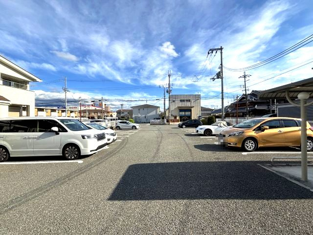 ベル　グランデの駐車場