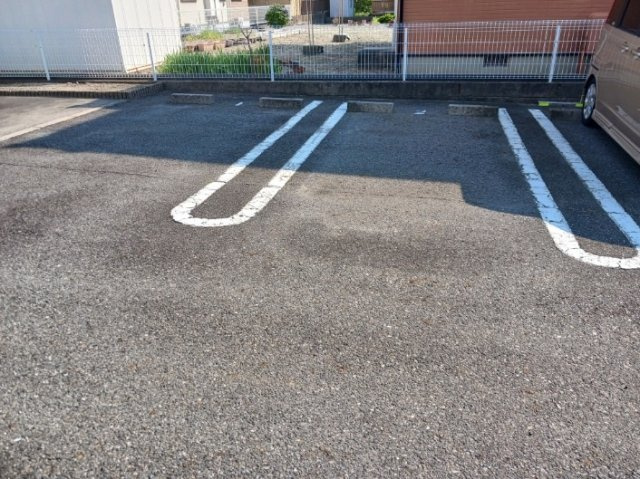 【駐車場】