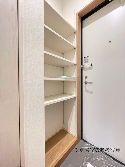 ルノーア寺塚の玄関