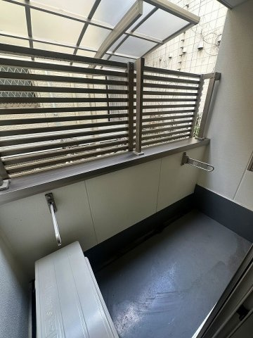 Acht HIK Residence 南住吉 のバルコニー