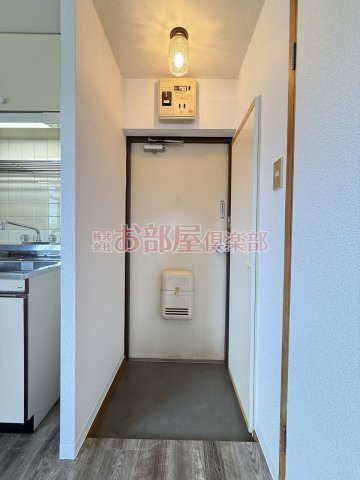 シャトレ東合川の玄関|明るい玄関です