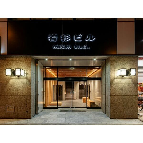 大阪市北区中津１丁目の店舗一部のエントランス