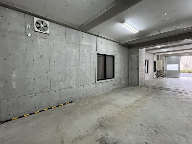 大阪市浪速区塩草３丁目の店舗事務所の内装