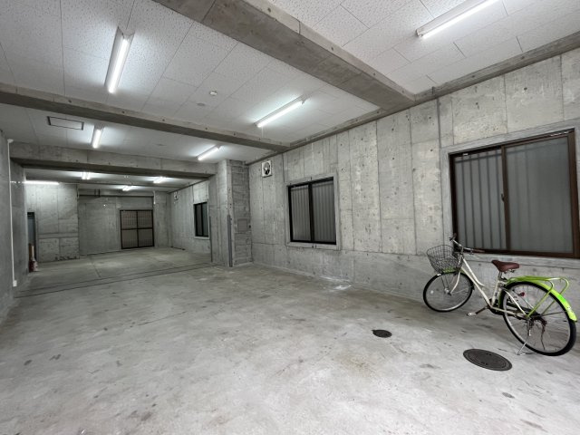 大阪市浪速区塩草３丁目の店舗事務所の内装