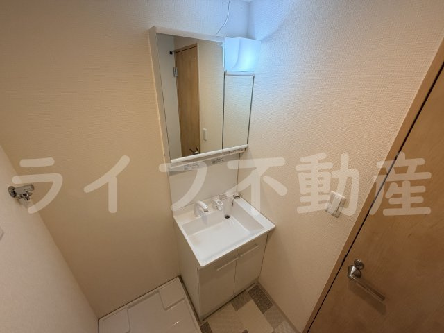 F+style東大阪本庄2号館の独立洗面台|独立洗面台で身支度をすべて済ませてしまいましょう