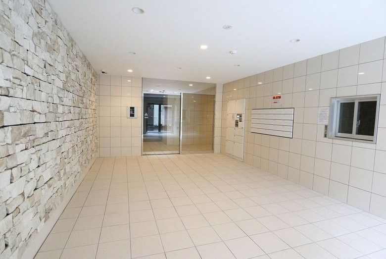 リヴシティ向島弐番館のロビー