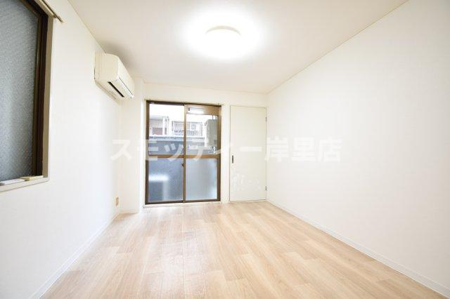 OMレジデンス西加賀屋の居間・リビング