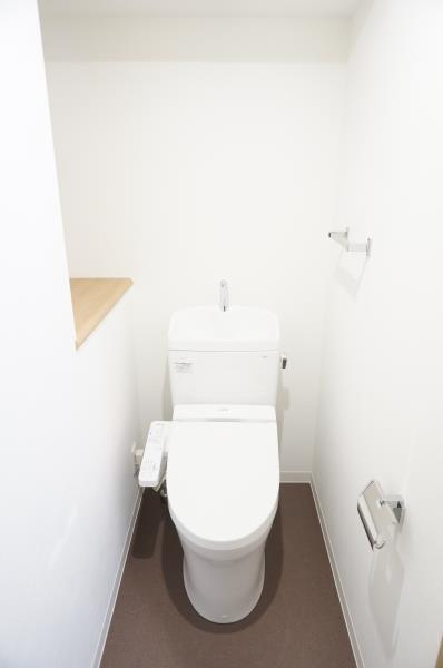 マインズ・コム白金のトイレ|ゆったりとした空間のトイレです