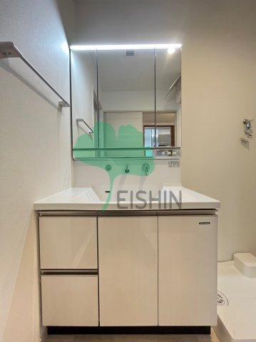 フォンターナガーデン博多駅前の洗面所|シンプルで使いやすい洗面台です！