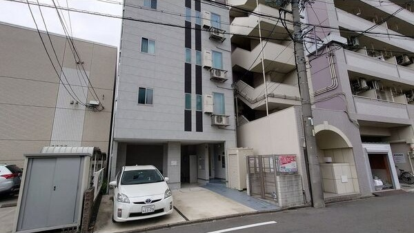 Ceres岩塚駅前B棟