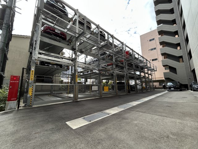 トラストレジデンス西鉄久留米駅の駐車場