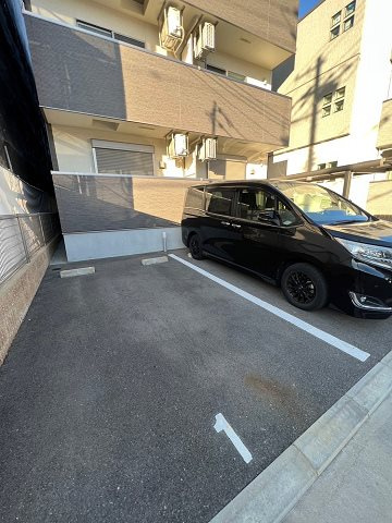 フジパレス南塚口WESTの駐車場