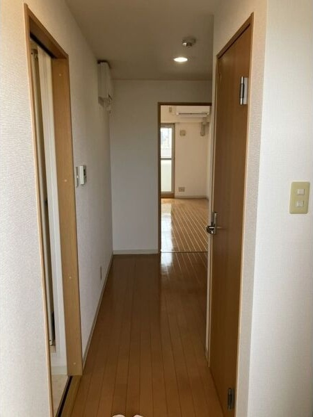 リアライズ沢下町Ⅱの玄関