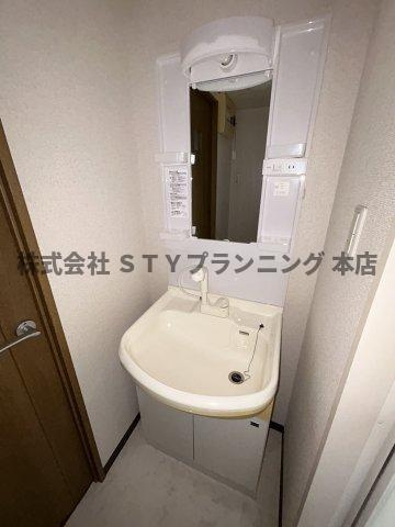仲介手数料0円！コンド勝川の独立洗面台