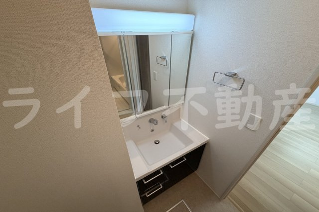 アゼリアⅡの独立洗面台