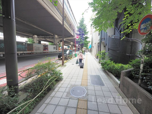 【その他】 | コンドミニアム池尻 | 前面道路