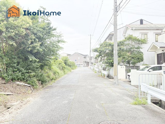 神戸市西区今寺　中古戸建の前面道路含む現地写真|●年中無休：当日予約可●前面道路は広く約6ｍございます！交通量も少なく安心です！