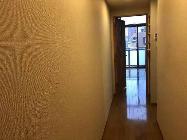 CAVANA東駒形の玄関