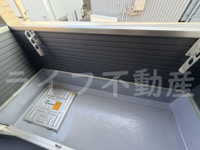 F+style東大阪本庄2号館のバルコニー