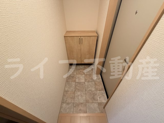 F+style東大阪本庄2号館の玄関|きれいな玄関です
