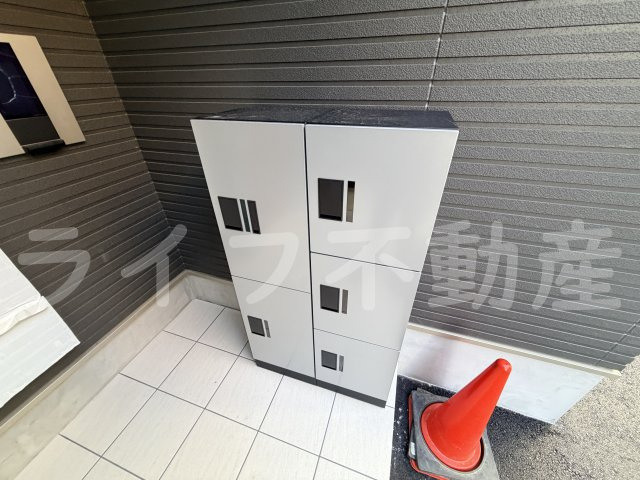 F+style東大阪本庄2号館の玄関|収納もある玄関です