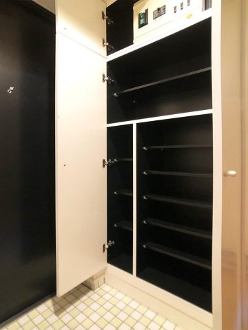 エンクレスト赤坂弐番館の収納
