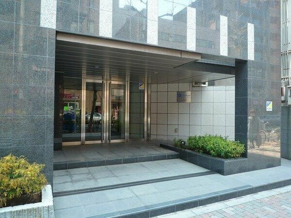 Ｄ’クラディア山手大塚のエントランス