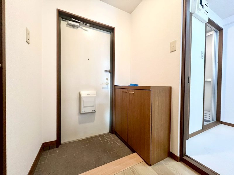 熊本市東区新外３丁目の賃貸マンションの玄関