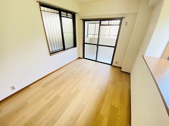 熊本市東区新外３丁目の賃貸マンションの洋室