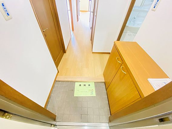 熊本市東区新外３丁目の賃貸マンションの玄関