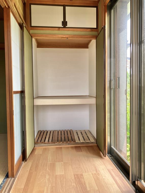野々下戸建の収納
