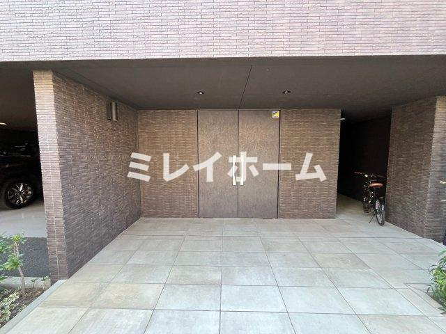 DeLCCS梅屋敷のエントランス