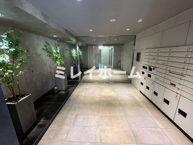DeLCCS梅屋敷のロビー