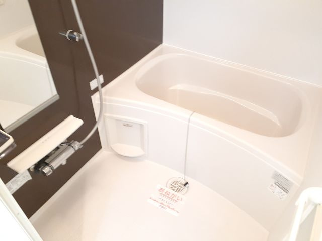 浴室乾燥・追い炊き機能付きのバスルーム♪
