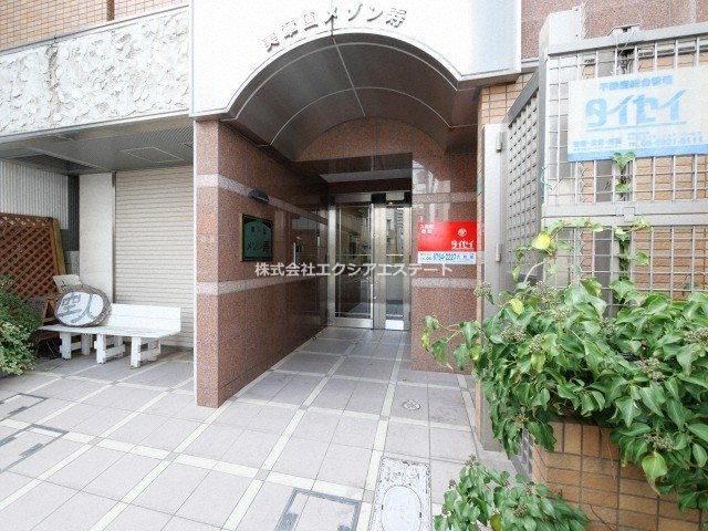 美章園メゾン寿のエントランス