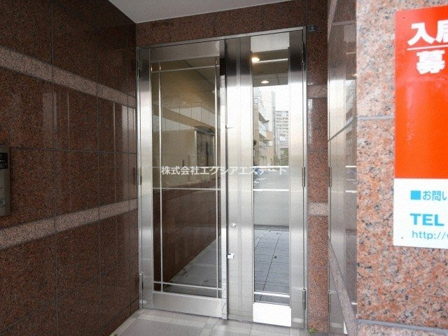 美章園メゾン寿のエントランス