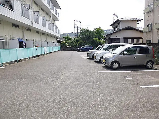 アトリウム津福本町【キャッシュバック対象物件】の駐車場|駐車場完備です