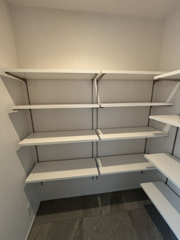 福岡市南区市崎１丁目の賃貸マンションの収納