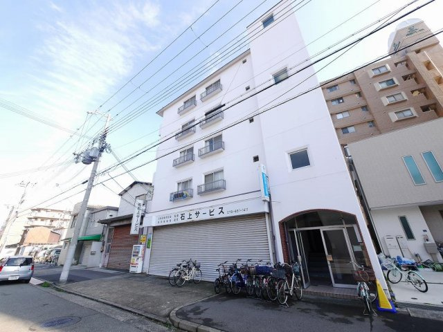 石上マンションの外観